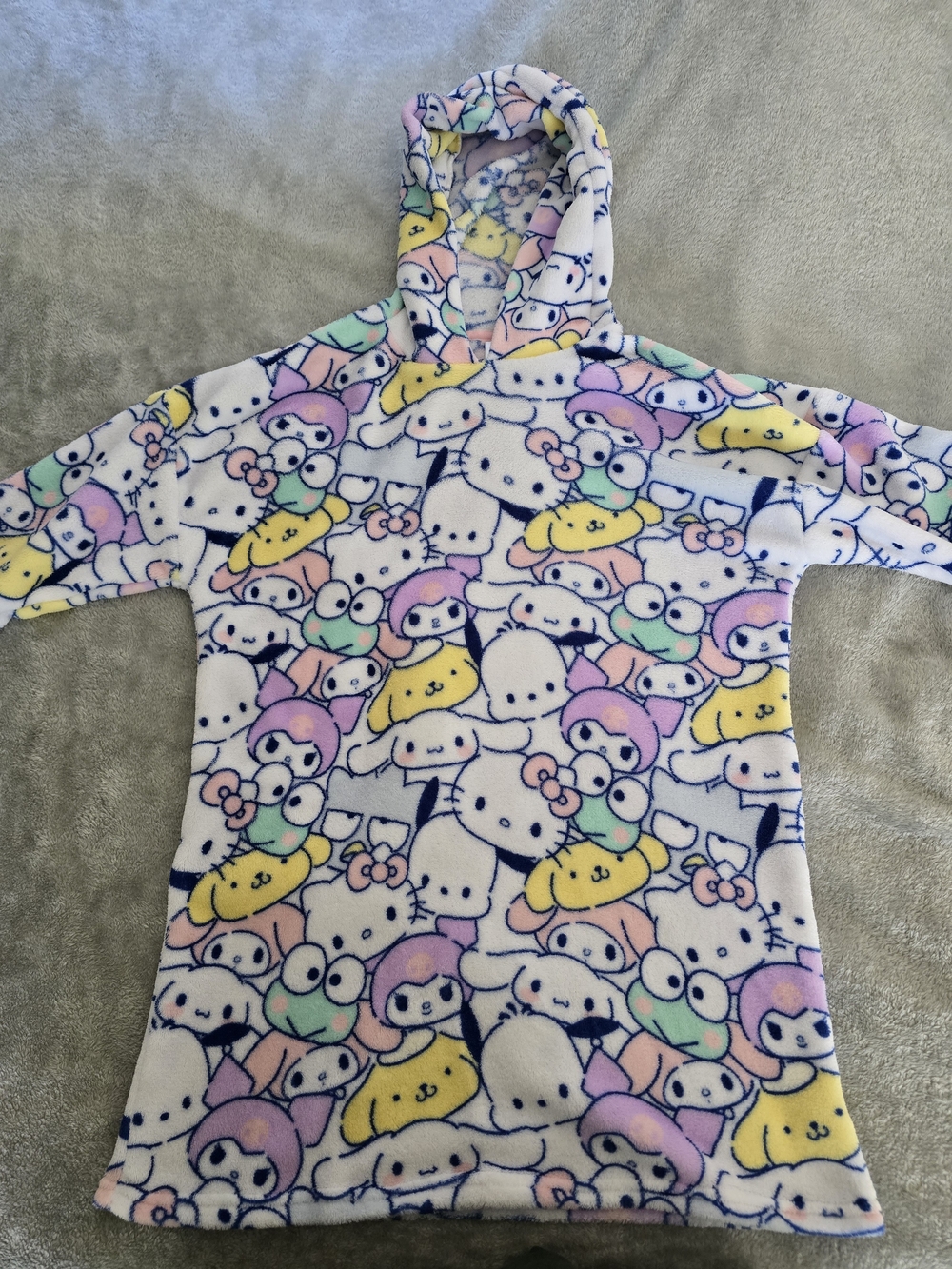 8$ BUNDLE PRICE 💐 wonder nation Plush Hooded Hello Kitty And Friends Pullover